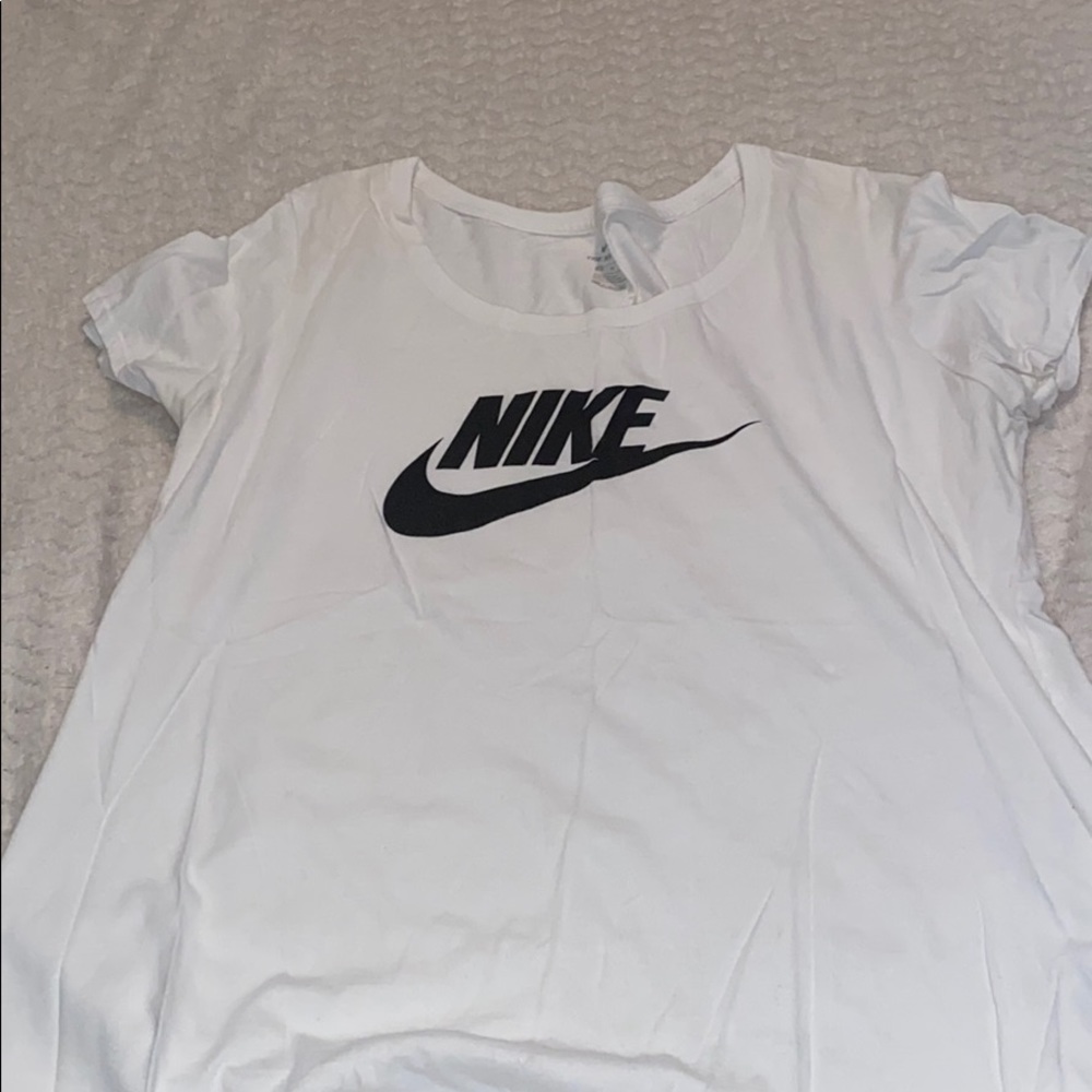 Nike tshirt